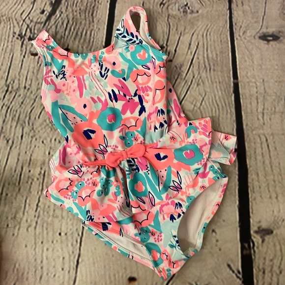 Carter’s 1 piece swimsuit 2T - Picture 1 of 5